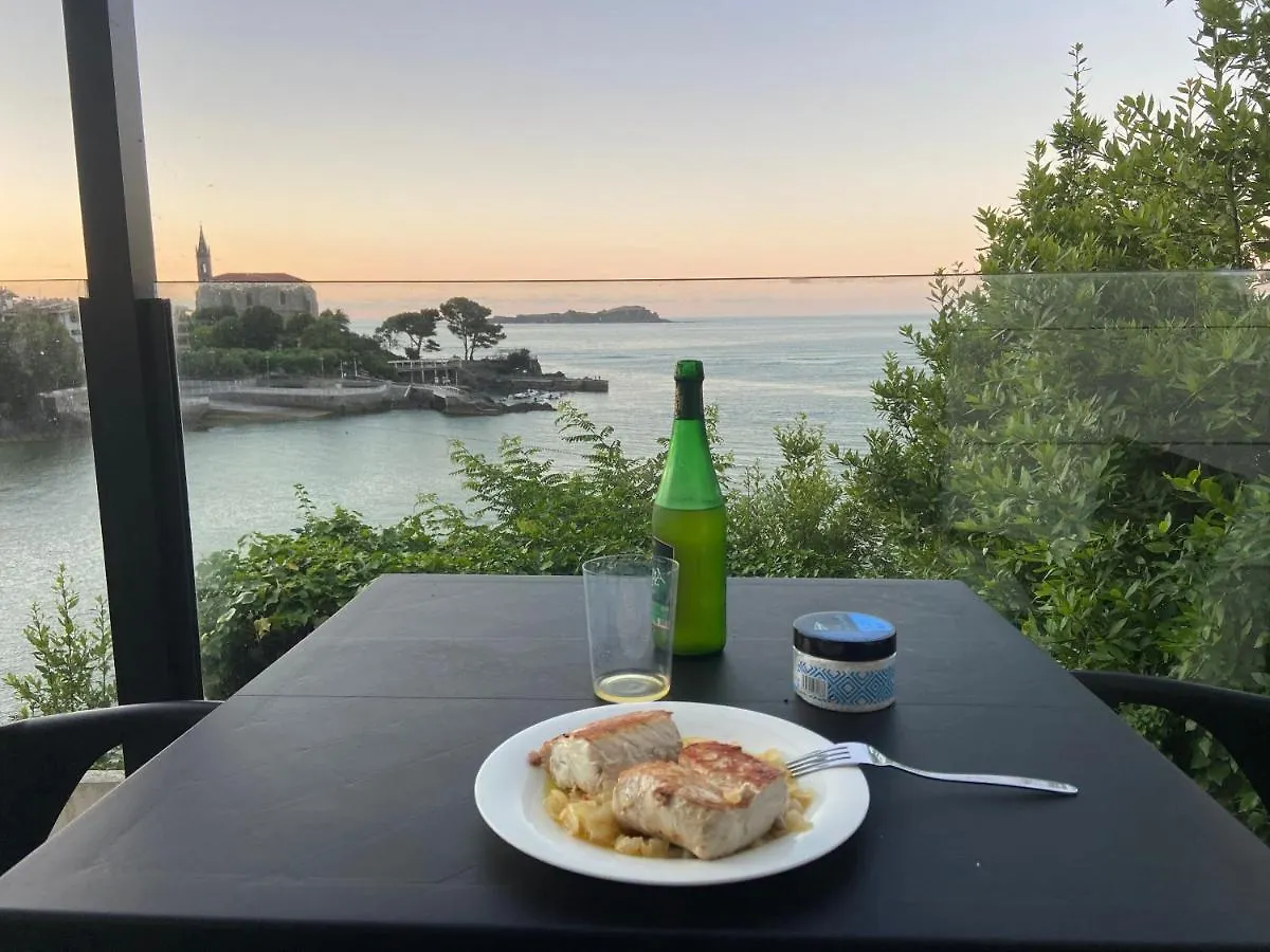 Mundaka Beachfront House
