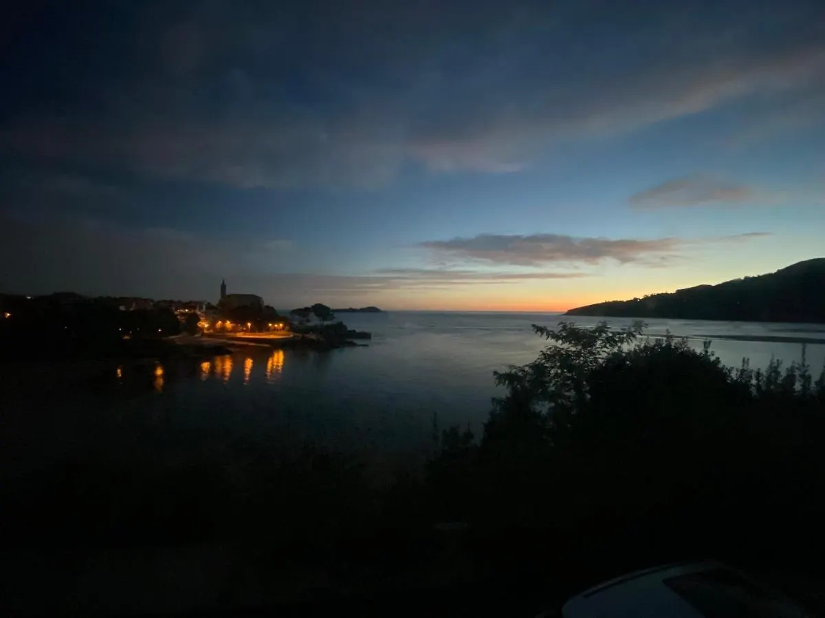 Mundaka Beachfront House