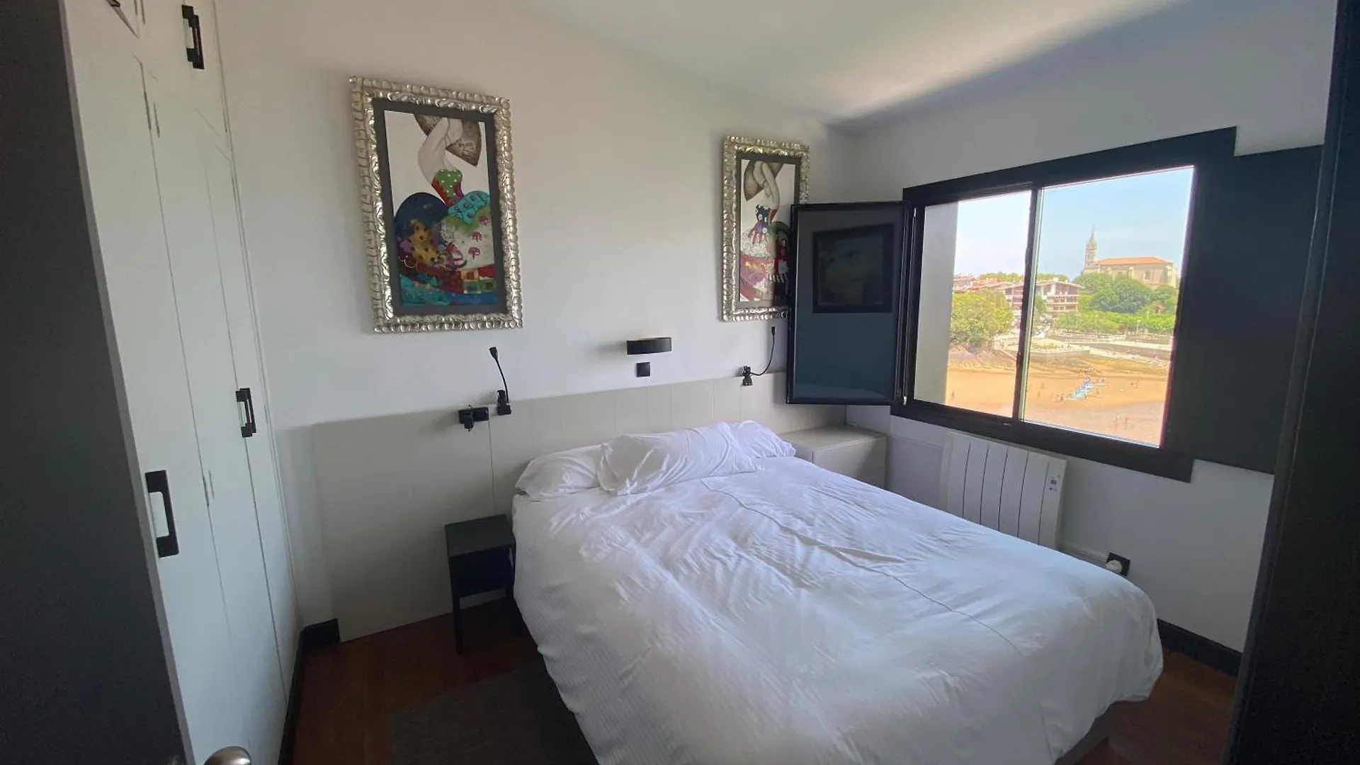 Villa Mundaka Beachfront House