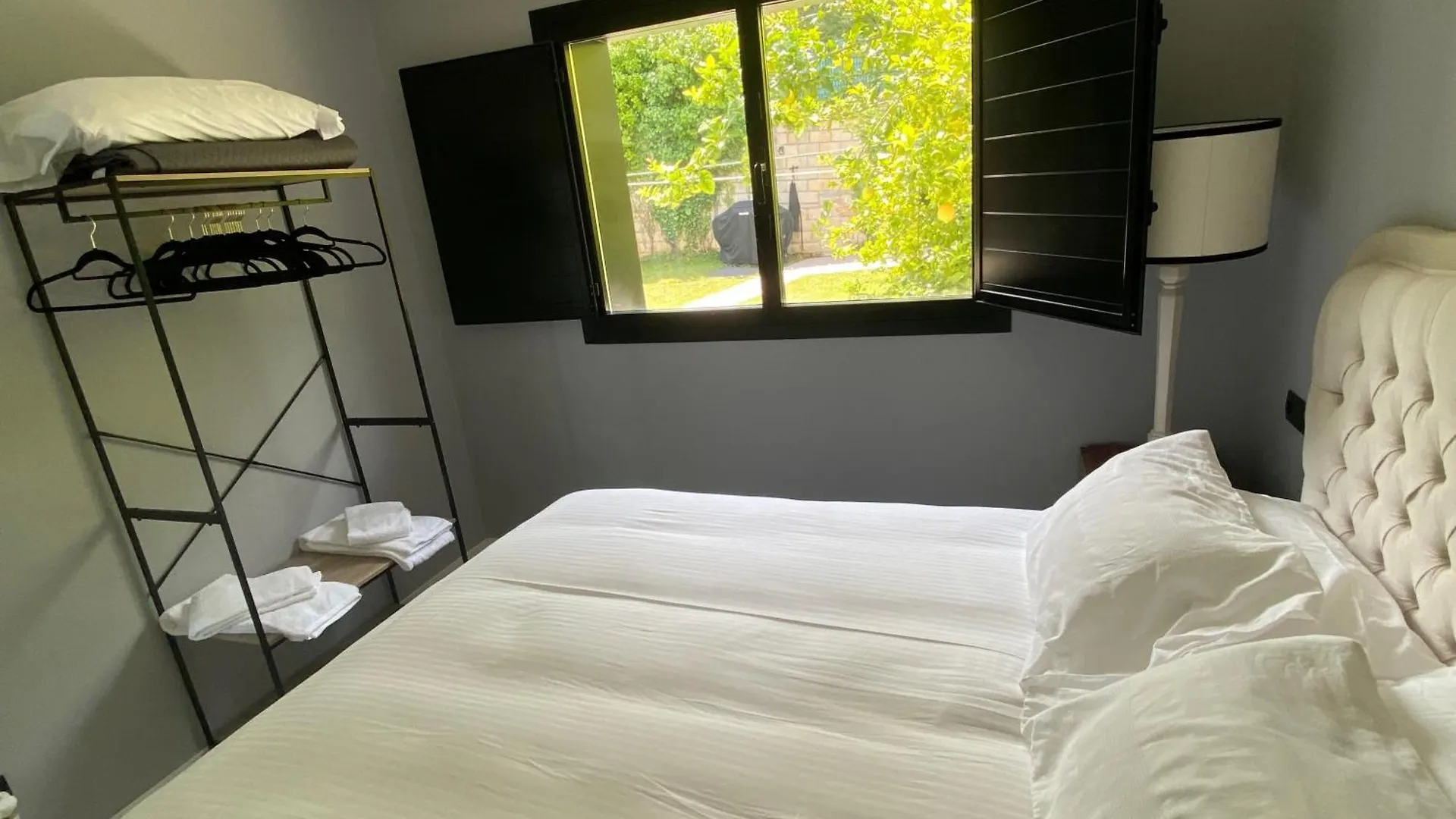 Mundaka Beachfront House 0*,  Spain