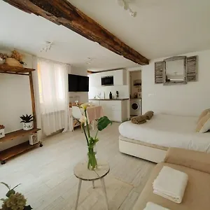 Bonito Ebi-82 Appartement